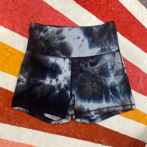 GAIAM Pants - 4/$10 Gaiam bike yoga shorts tie dye black and white small